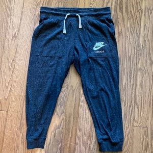 NIKE crop pant